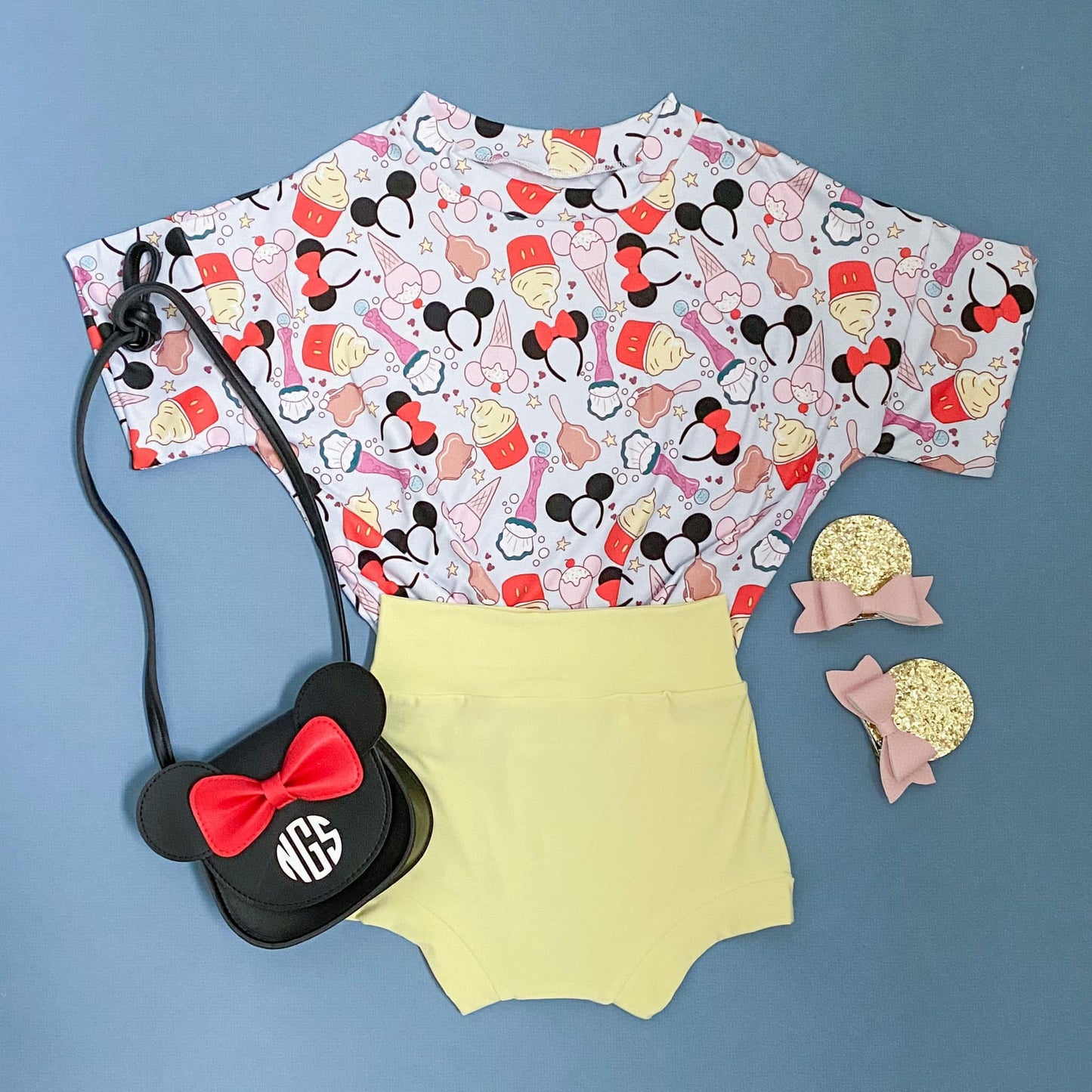 AT THE PARKS - Daisy Top